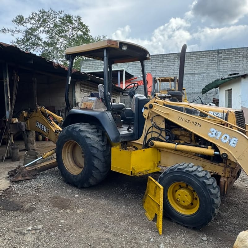 John Deere 310E