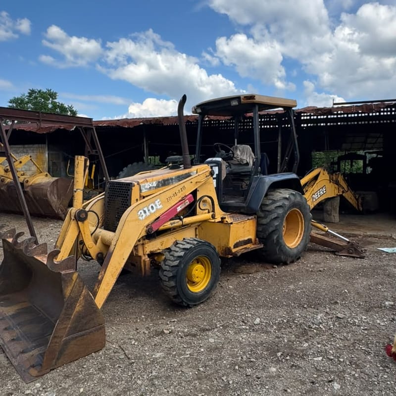 John Deere 310E